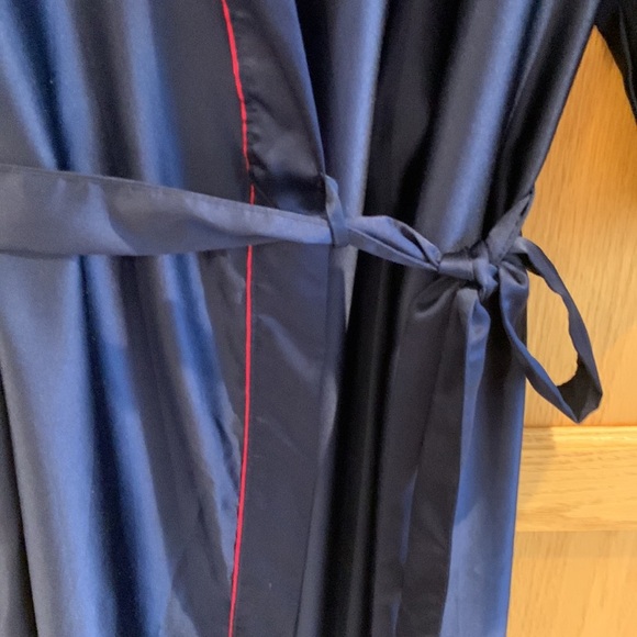 Vintage Kimono Style Satin Floral Long Navy Long Robe Women Sz 10– 12 Made in UK - Picture 8 of 17